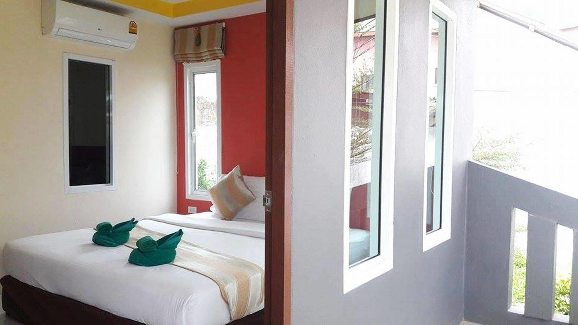 Popular Lanta Resort Ко-Ланта Екстер'єр фото