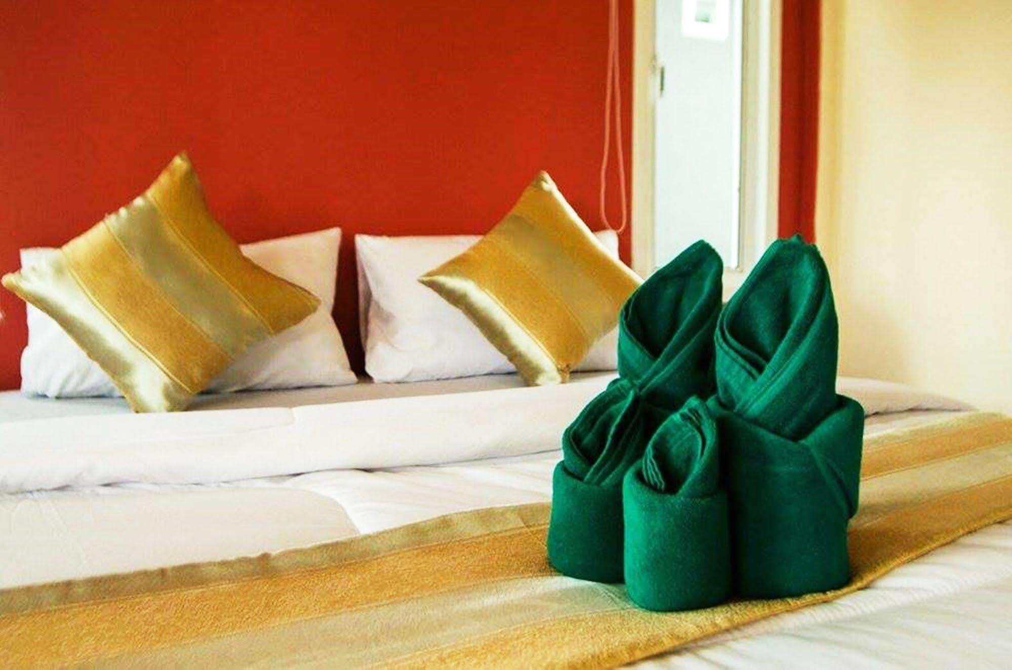 Popular Lanta Resort Ко-Ланта Екстер'єр фото